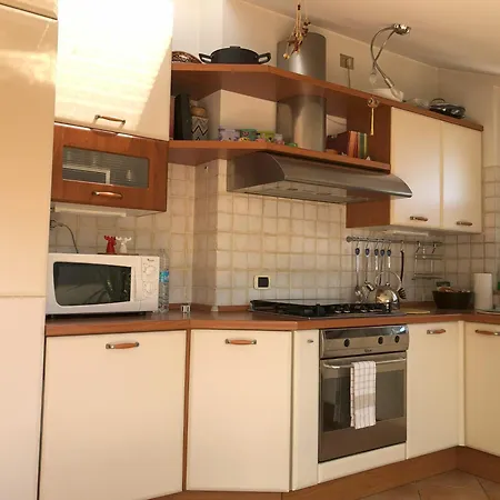 Bright Penthouse Close To Center With Terrace And View Appartamento *